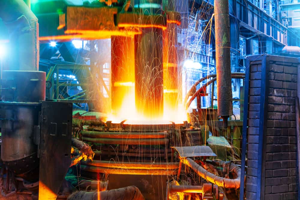 An-electric-arc-furnace-of-the-kind-used-to-make-aluminum